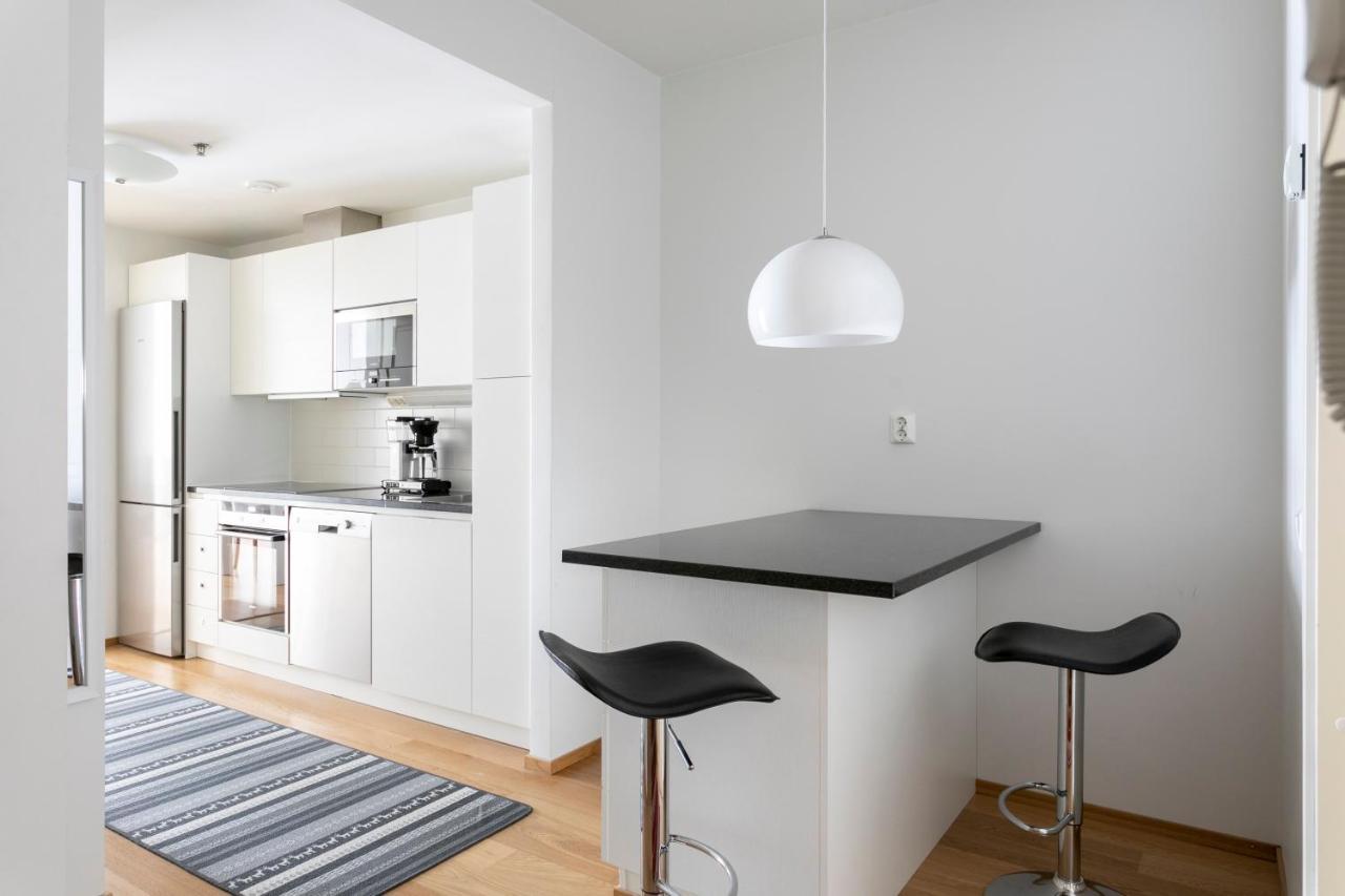 2Ndhomes Cozy 1Br Apartment With Balcony By The Central Station Helsinki Esterno foto
