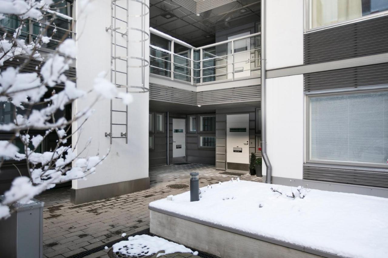 2Ndhomes Cozy 1Br Apartment With Balcony By The Central Station Helsinki Esterno foto