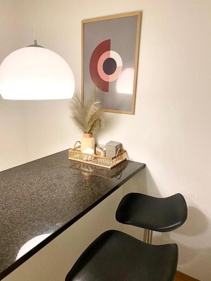 2Ndhomes Cozy 1Br Apartment With Balcony By The Central Station Helsinki Esterno foto
