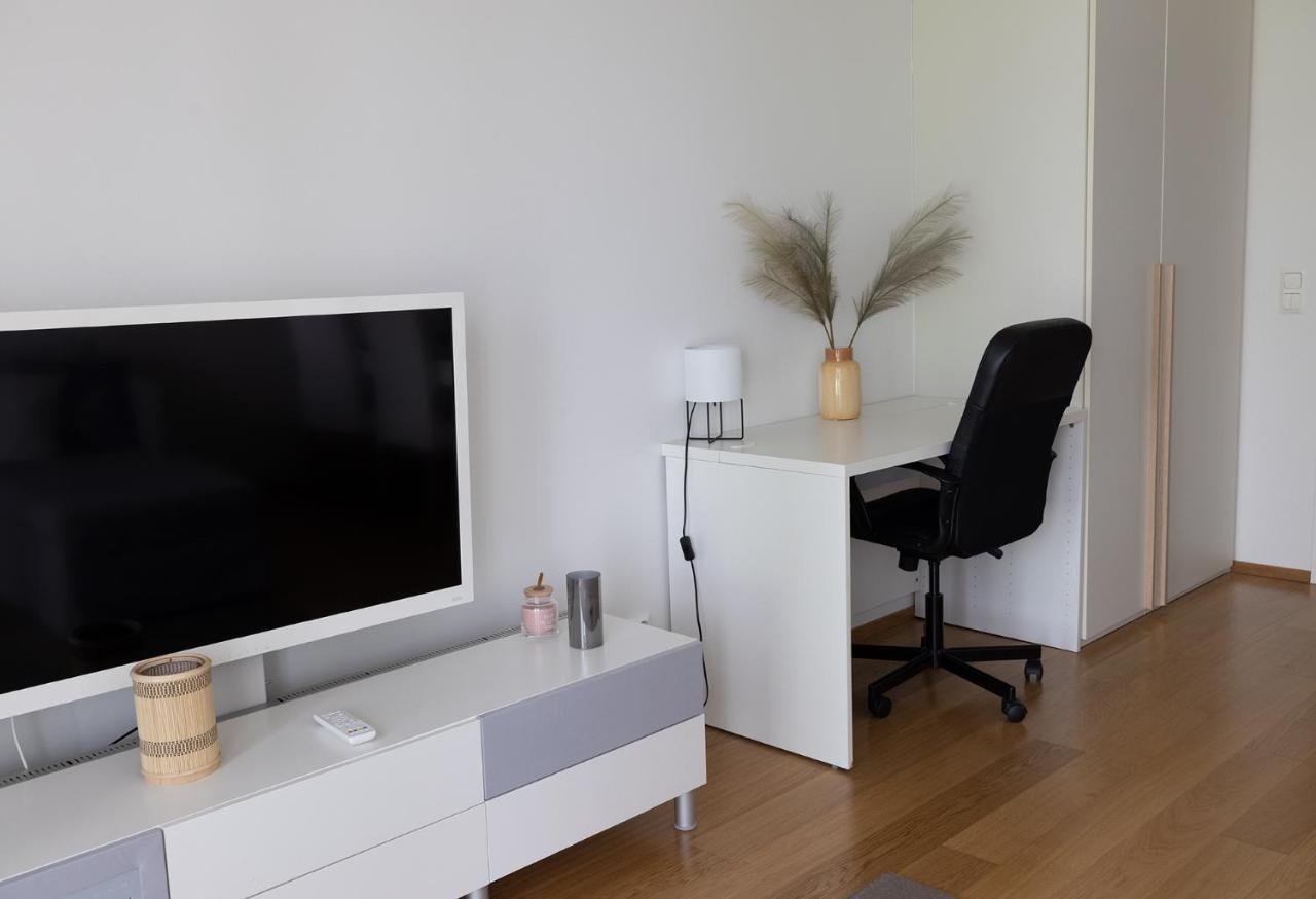 2Ndhomes Cozy 1Br Apartment With Balcony By The Central Station Helsinki Esterno foto