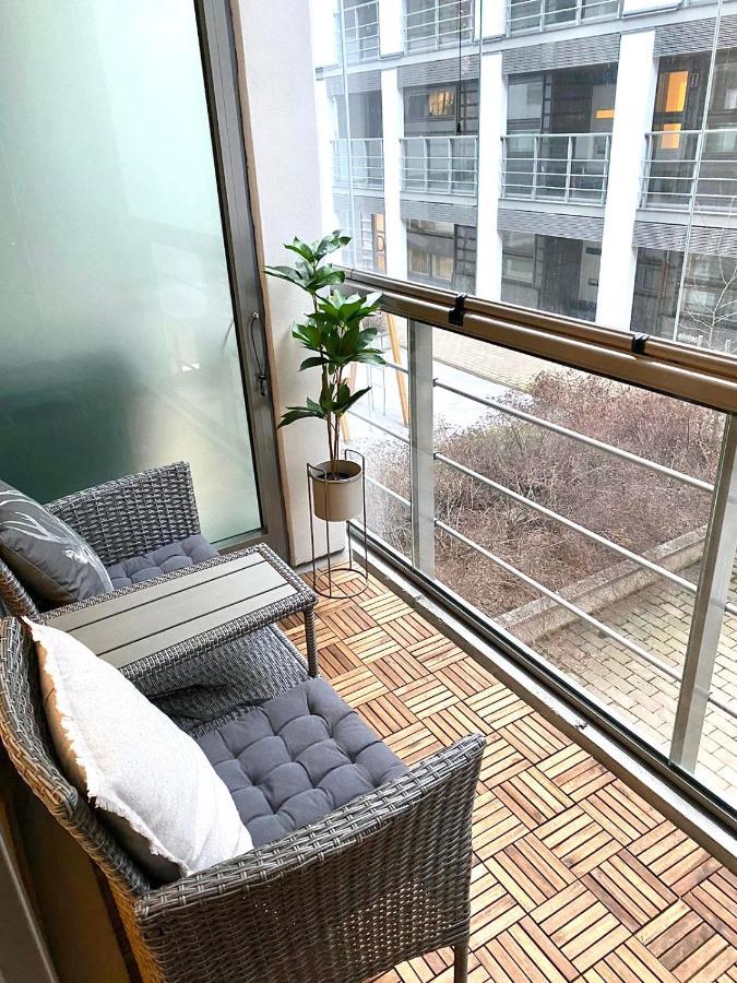 2Ndhomes Cozy 1Br Apartment With Balcony By The Central Station Helsinki Esterno foto